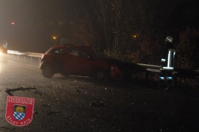 Einsatz Nr.163/2011 - 10. November 2011: Auto gegen Lkw: 70-Jähriger stirbt