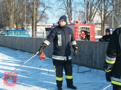 Übung 05. Februar 2012: Sonntagsübung "Eisrettung"